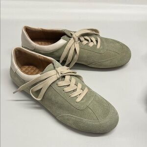 Kelsi Dagger Women's Green Suede Sneakers